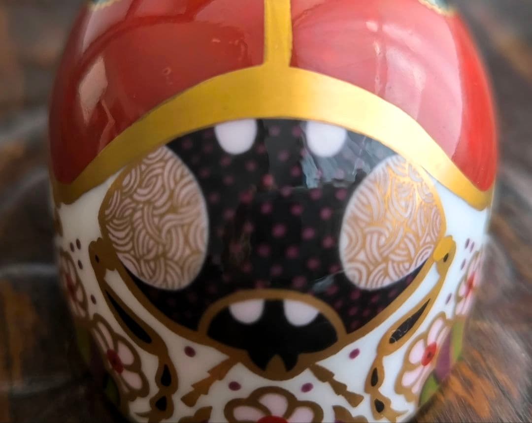 ロイヤルクラウンダービー 置物 フィギュリン てんとう虫 ペーパーウエイト 陶器