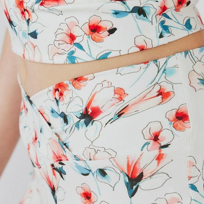 【極美品/2025新作】LITHEE松島花さん着用リリカルフラワークロスレギンス