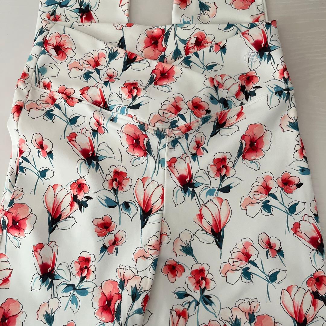 【極美品/2025新作】LITHEE松島花さん着用リリカルフラワークロスレギンス