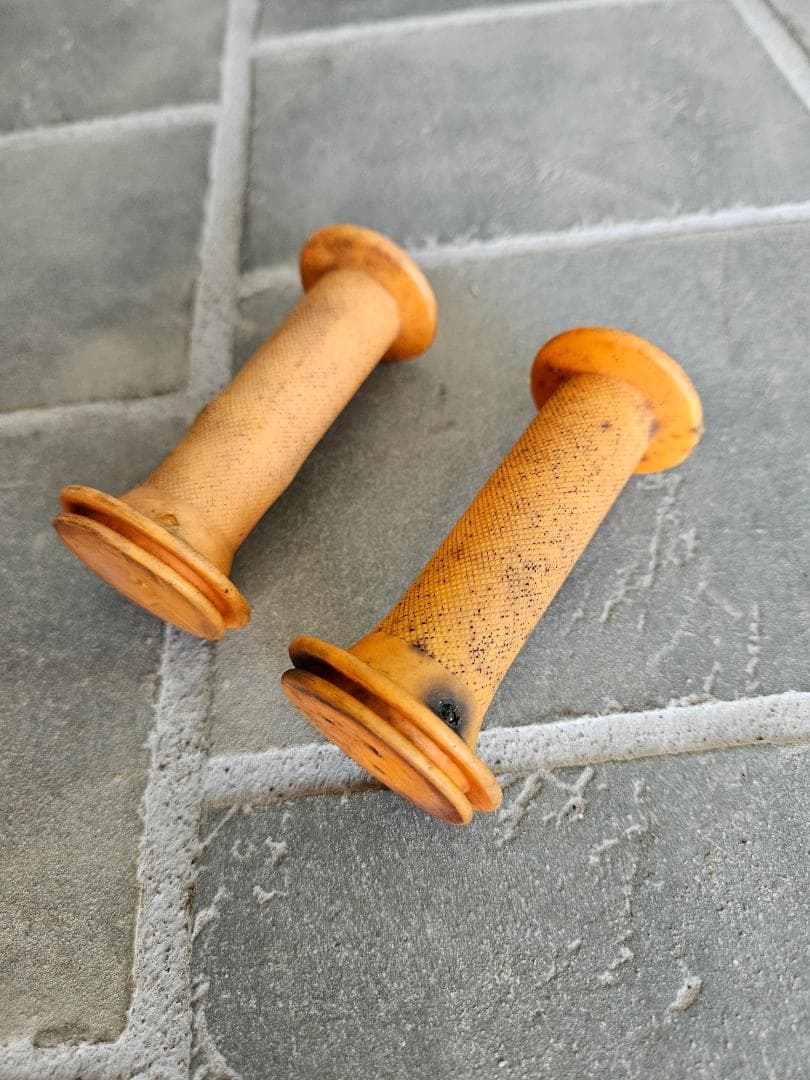 ヨツバサイクル　子供用自転車 18インチ