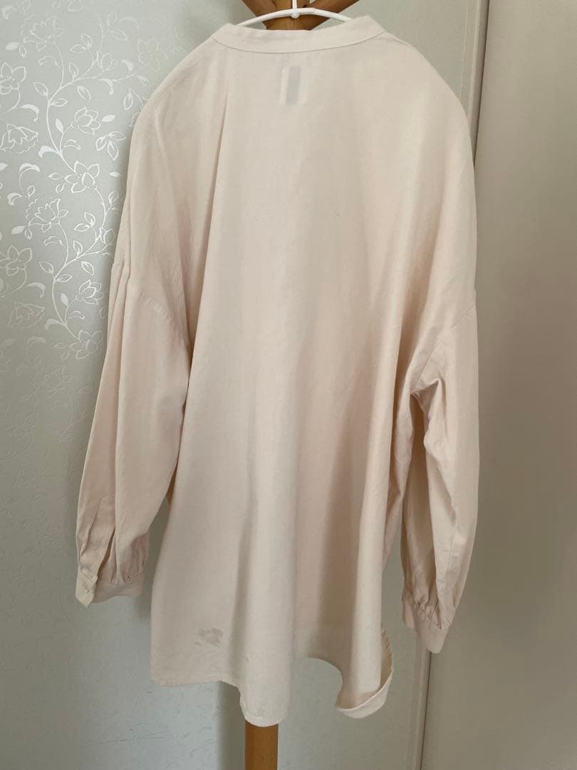 休日と詩　アネモネロングシャツ