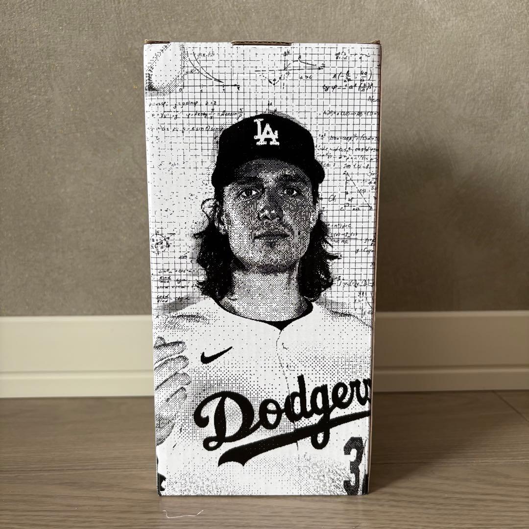タイラーグラスノー　ボブルヘッド　ドジャースタジアム来場特典