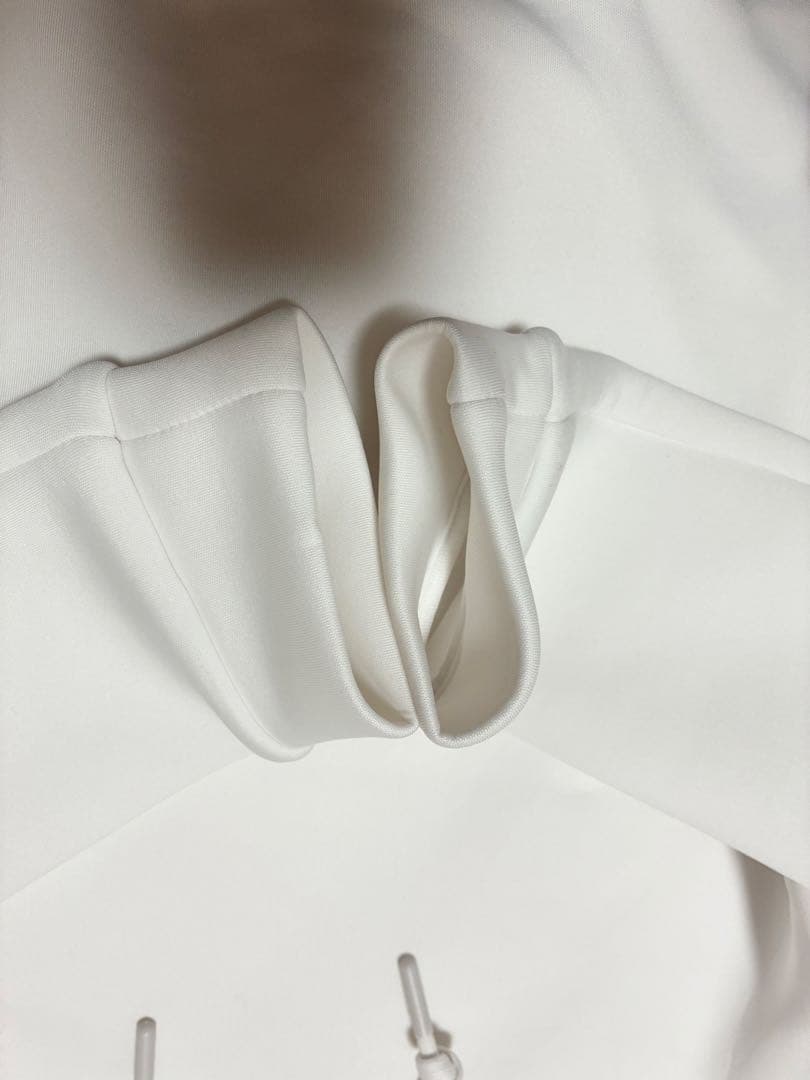 adidas ホワイト ダンボールニット ビッグロゴフーディー スカートセット