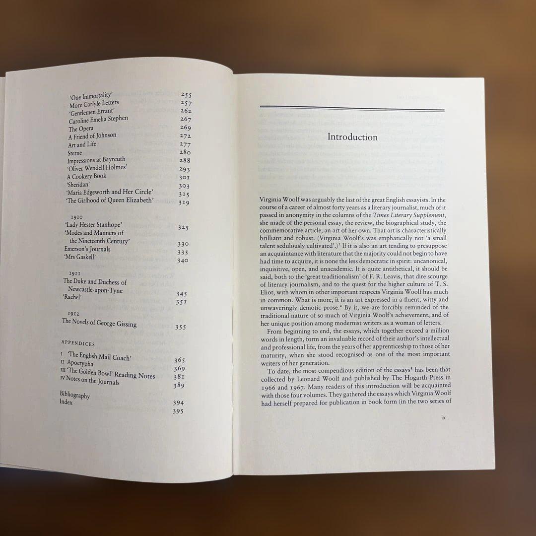 The Essays of Virginia Woolf 1904-1912初版