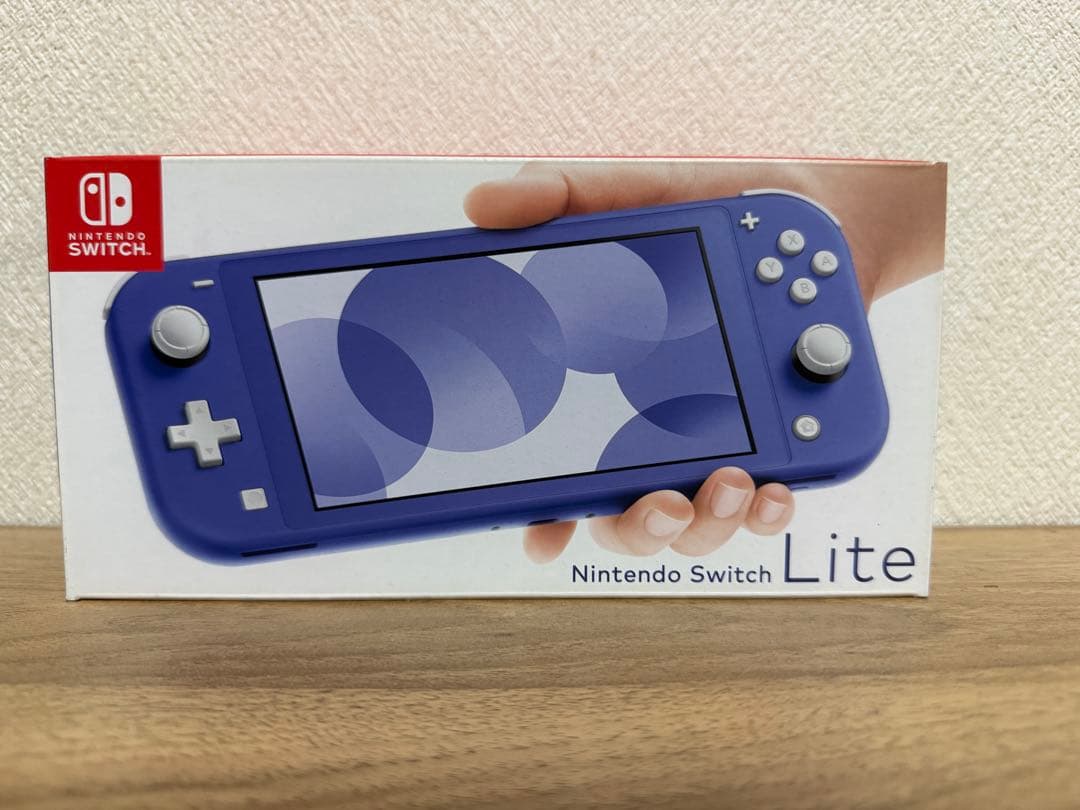 【美品】Nintendo Switch Lite 青　人気ソフト4点付き