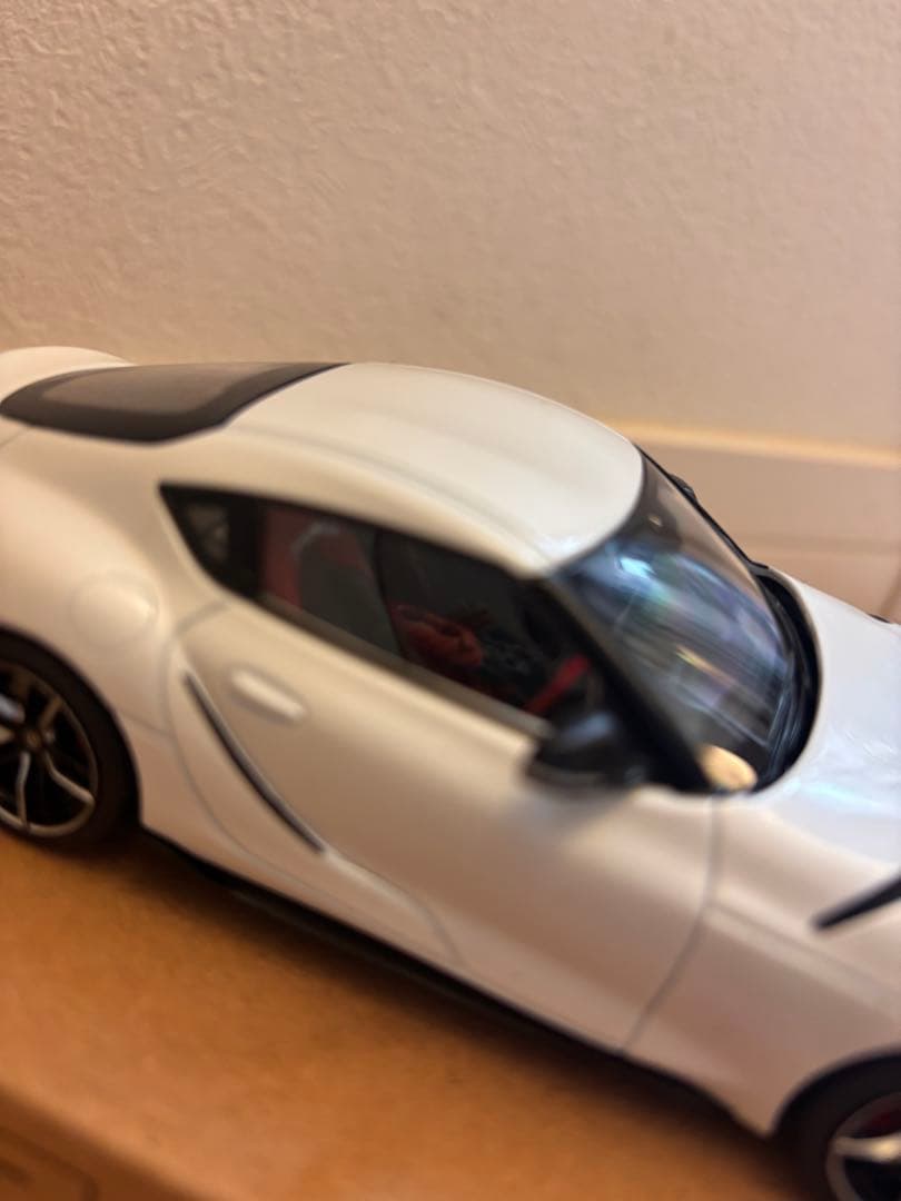GR Supra ミニカー　新品未使用D01 ホワイトメタリック　1/30色見本