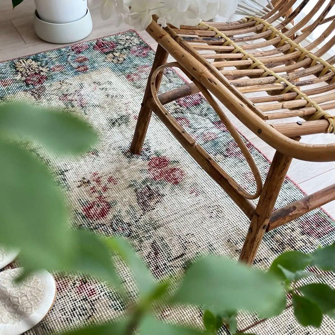 レッドフラワー✳︎57×119 薔薇✳︎ローズ　くすみブルー　トルコヴィンテージラグ