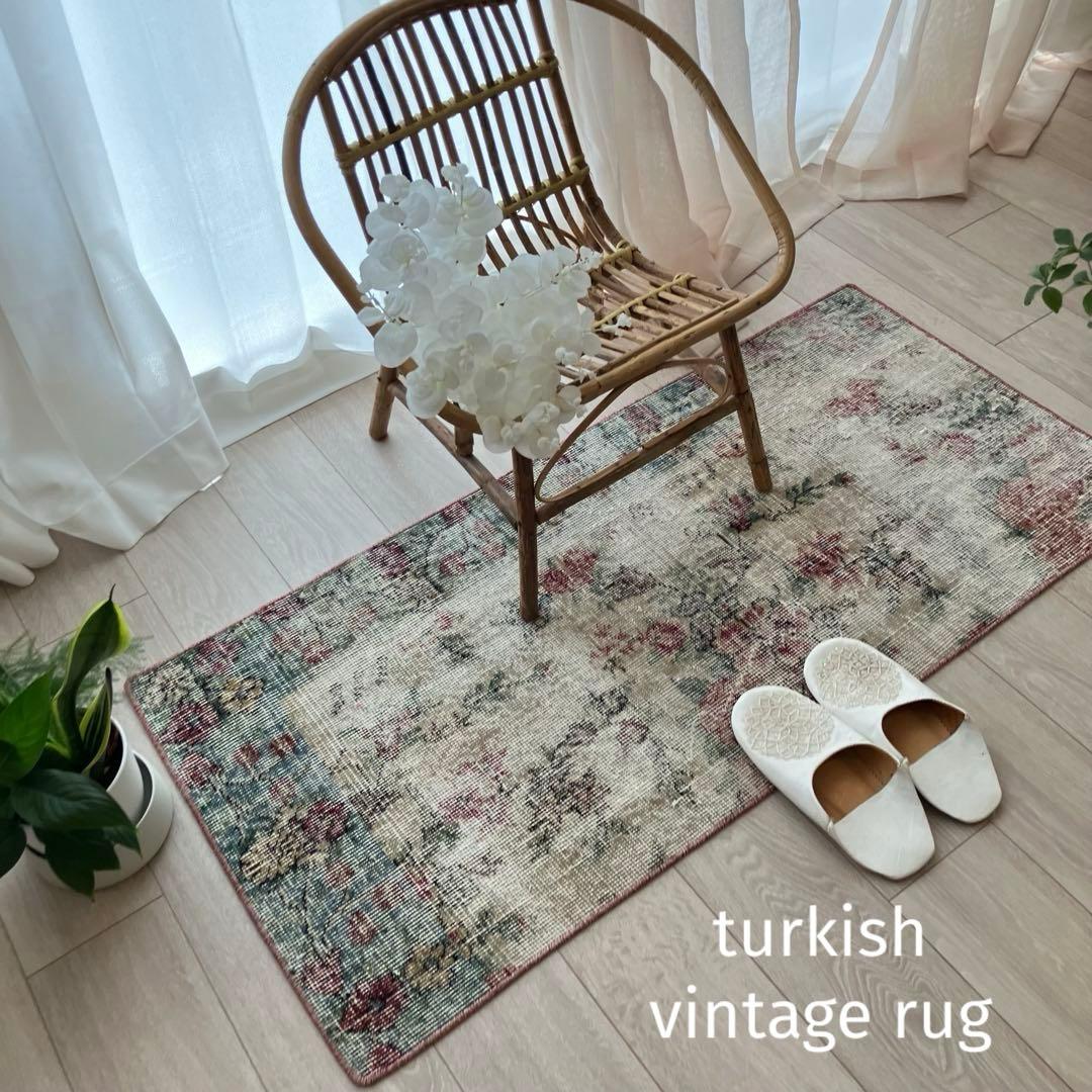 レッドフラワー✳︎57×119 薔薇✳︎ローズ　くすみブルー　トルコヴィンテージラグ