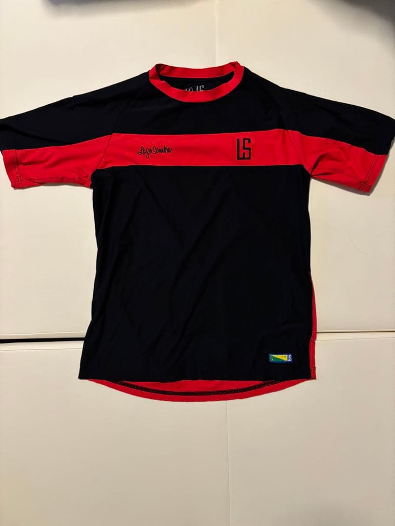 LUZeSombra サッカーシャツとショーツセット 黒/赤