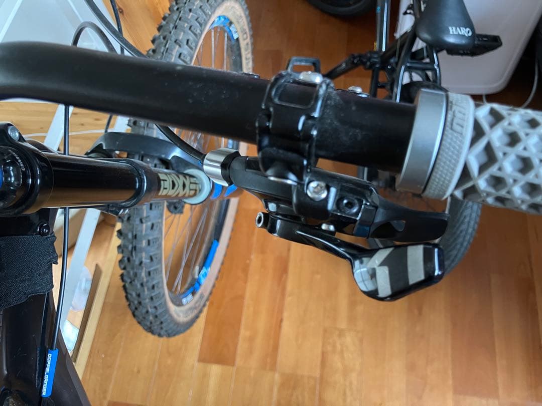 Giant Gloryフルサスペンション27.5 2015カーボンフレームDH