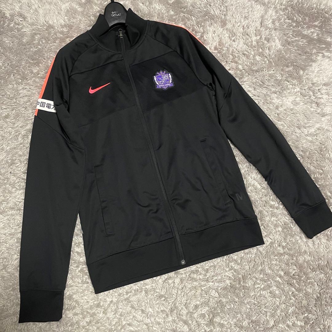 サンフレッチェ広島　選手支給品　セットアップ　近年モデル　サイズ上M 下XL