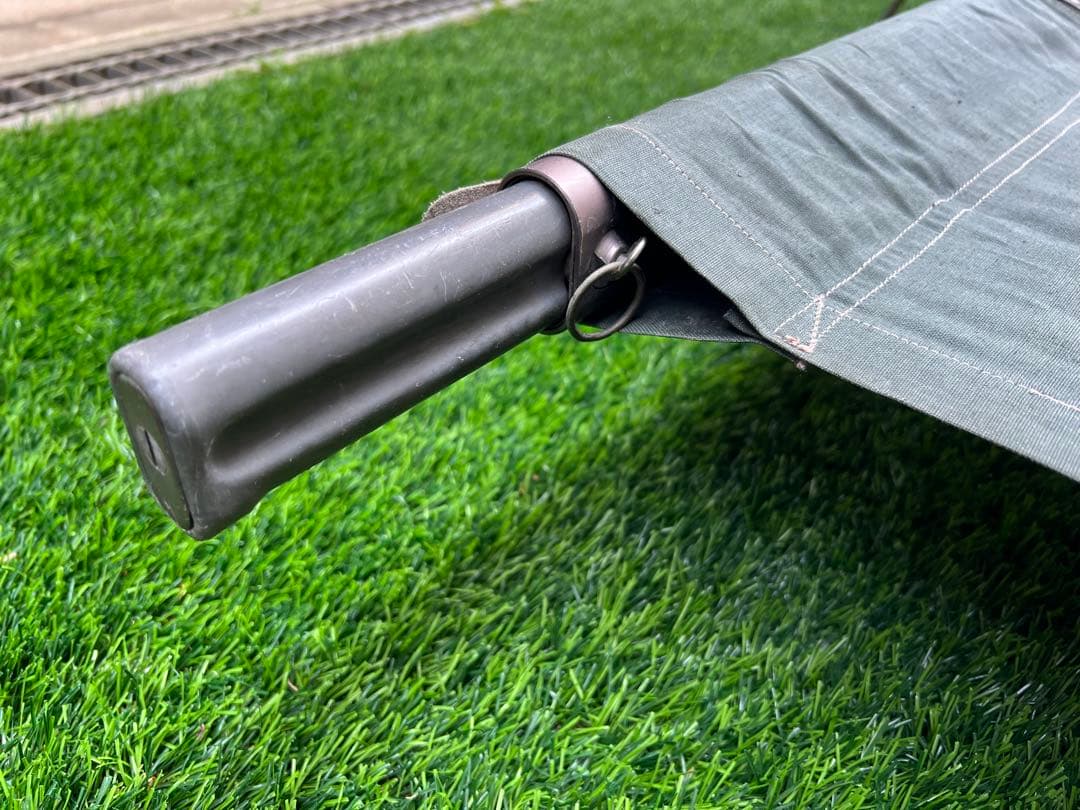 フランス軍？　担架　キャンプ用コット　サバゲー小道具などに　折り畳み簡易ベッド