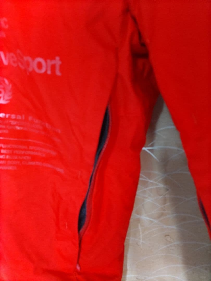 新品タグ付 & 良品 DESCENT MOVE SPORTS 上下