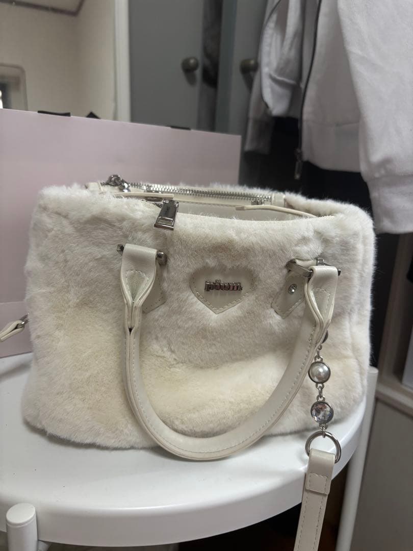 ビジューチェーン付きpiumハートファーバッグLIZLISA Ank Rouge