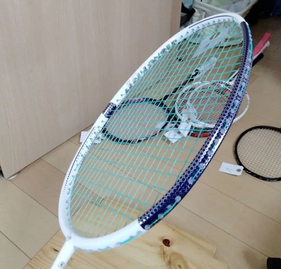 り*ん様 AERO STAR SPEED バドミントンラケット