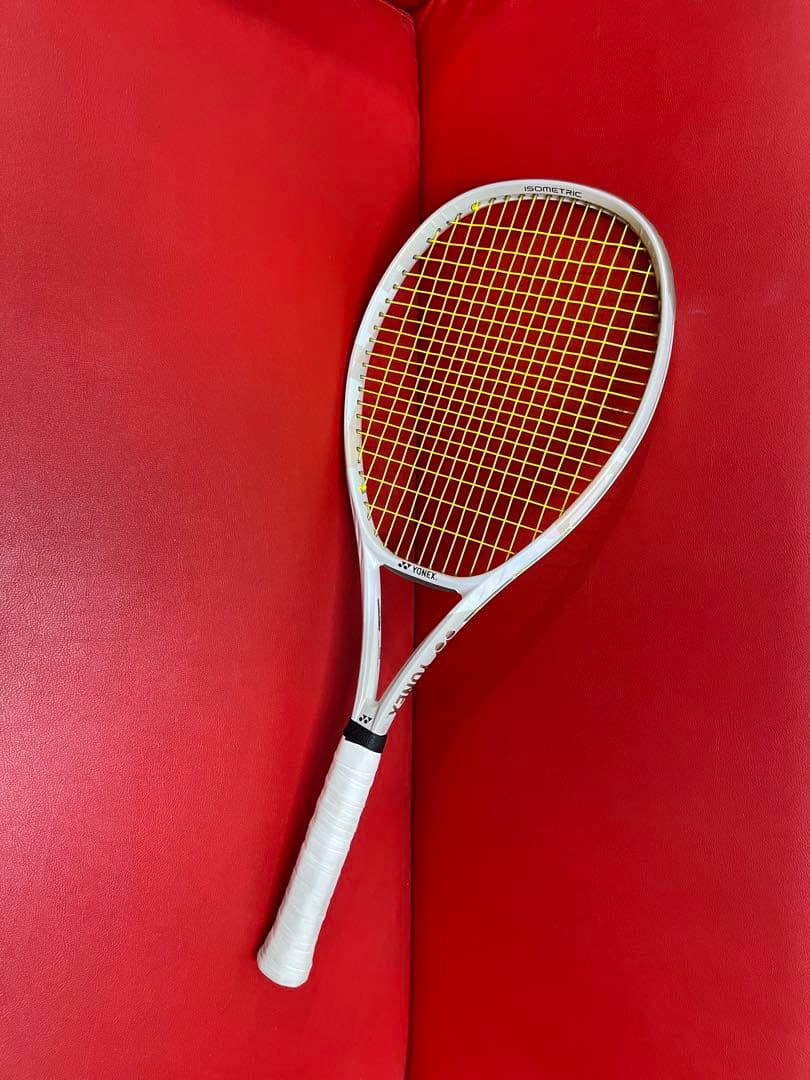 YONEX テニスラケットVコア100