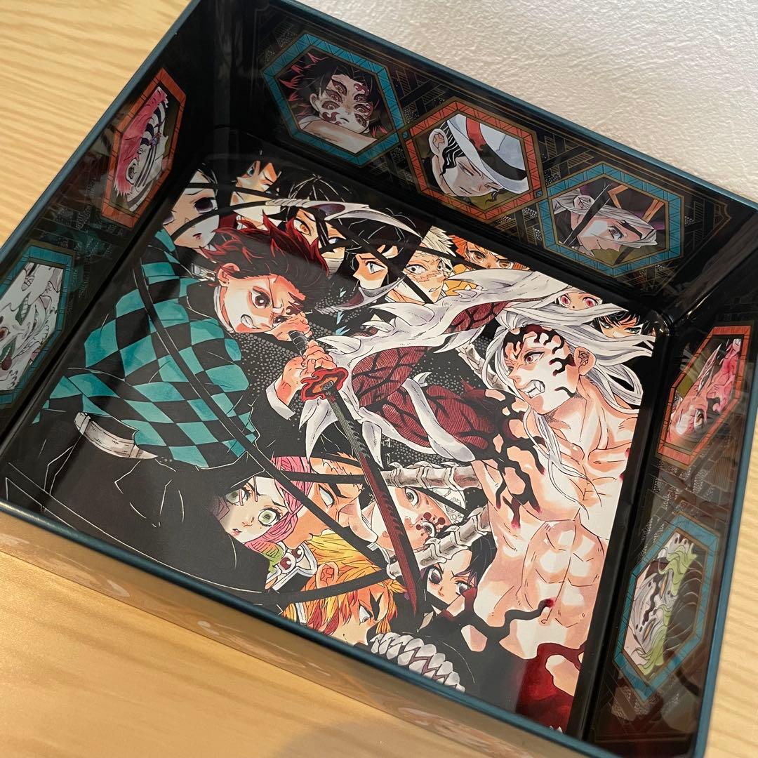 鬼滅の刃 カレンダー 2021 専用ケース付き(缶)