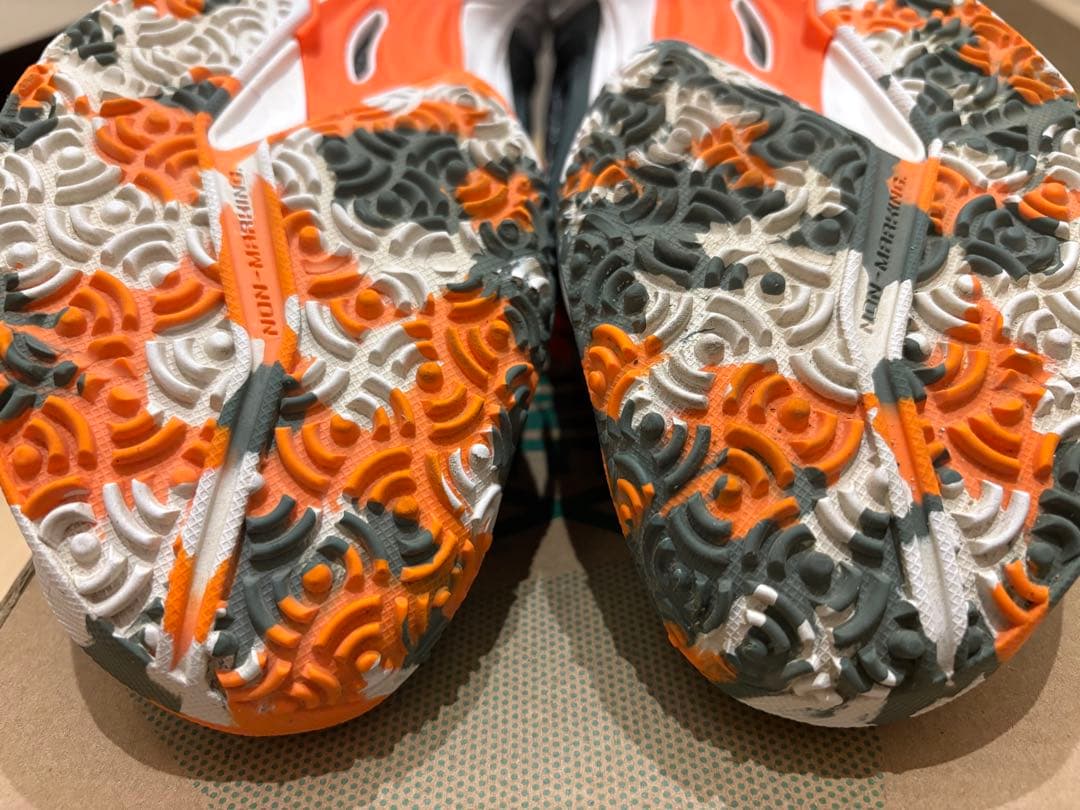 【美品・希少】ヨネックス フュージョンレブ5 メン GC オムニ用 26.0cm