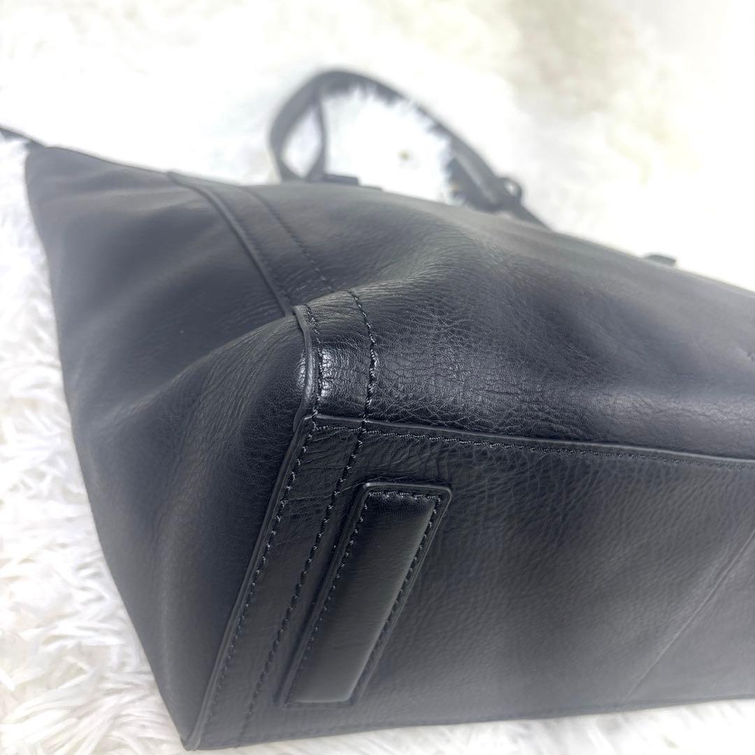 [極美品] FOSSIL フォッシル　トートバッグ　牛革　黒　チャーム　大容量