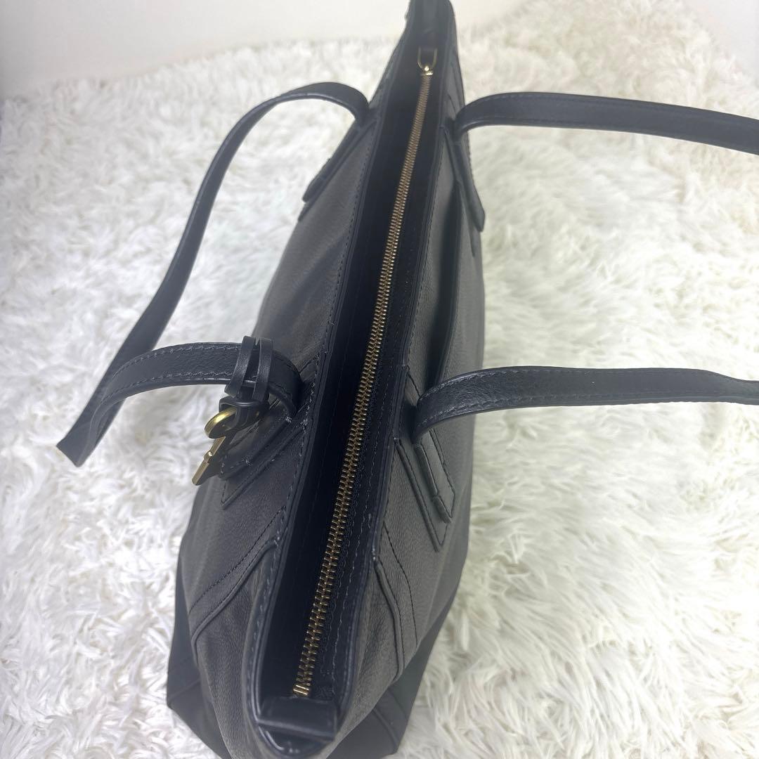 [極美品] FOSSIL フォッシル　トートバッグ　牛革　黒　チャーム　大容量