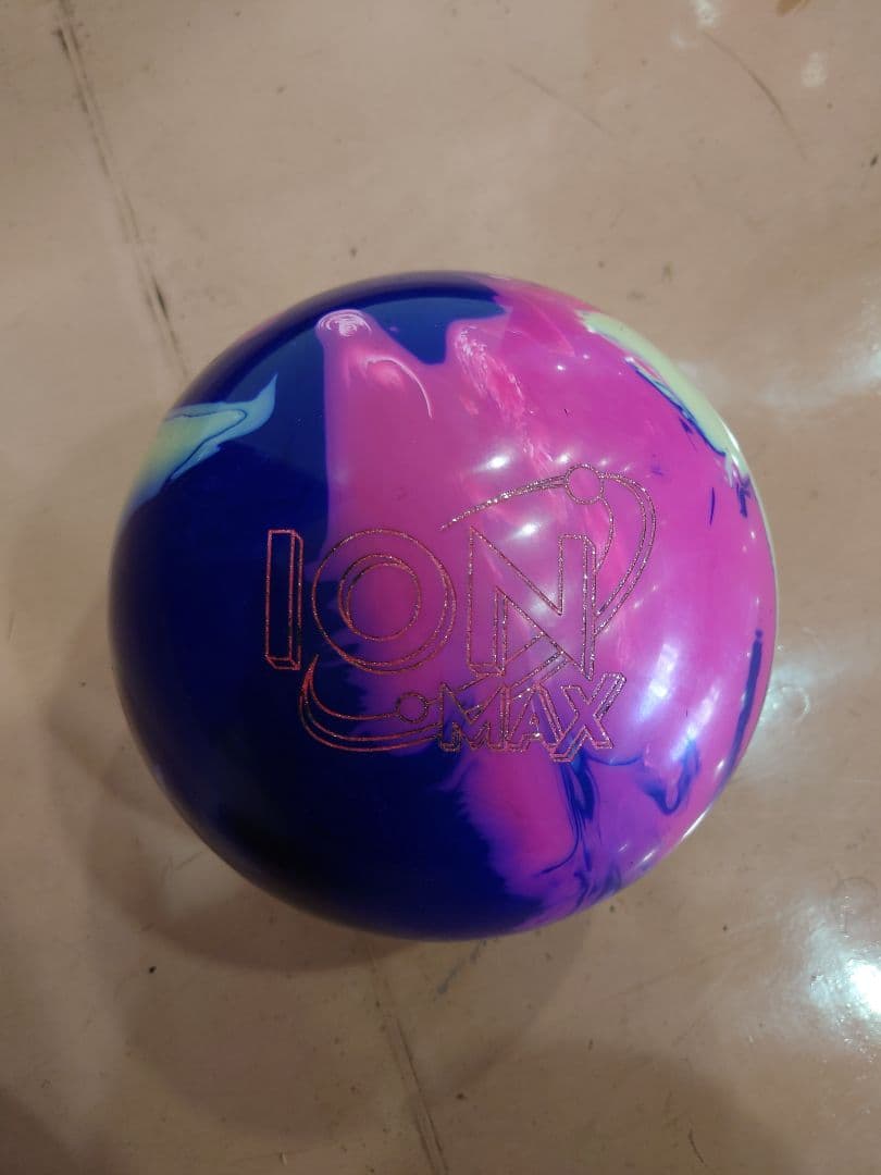 ボウリングボール STORM【アイオンマックス】15ポンド