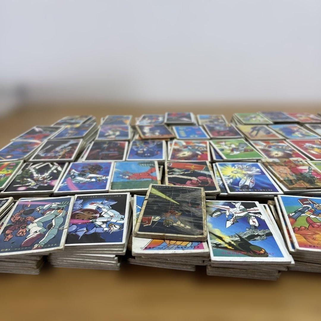 昭和レトロ　希少　大容量　ガンダム　めんこ　ドラえもん　キテレツ　仮面ライダー