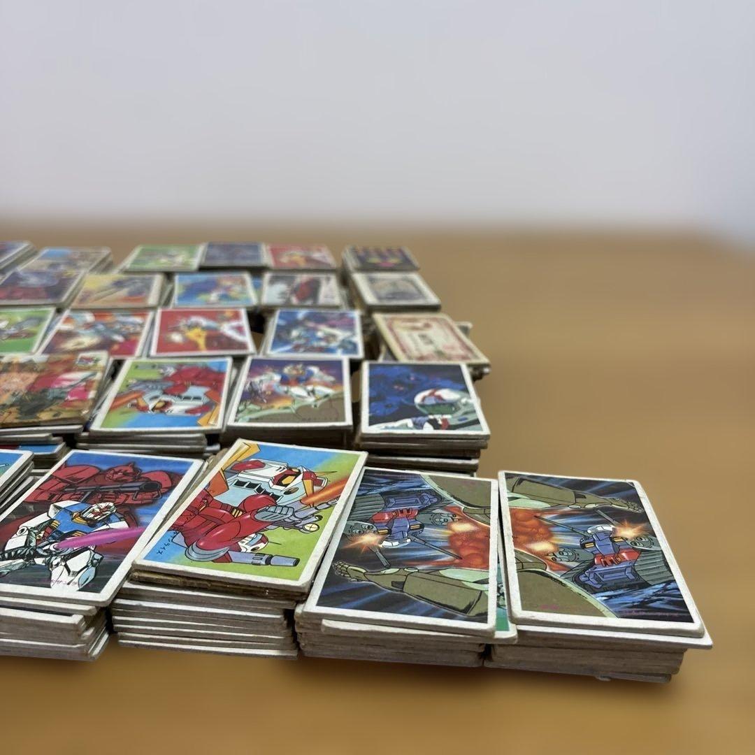 昭和レトロ　希少　大容量　ガンダム　めんこ　ドラえもん　キテレツ　仮面ライダー