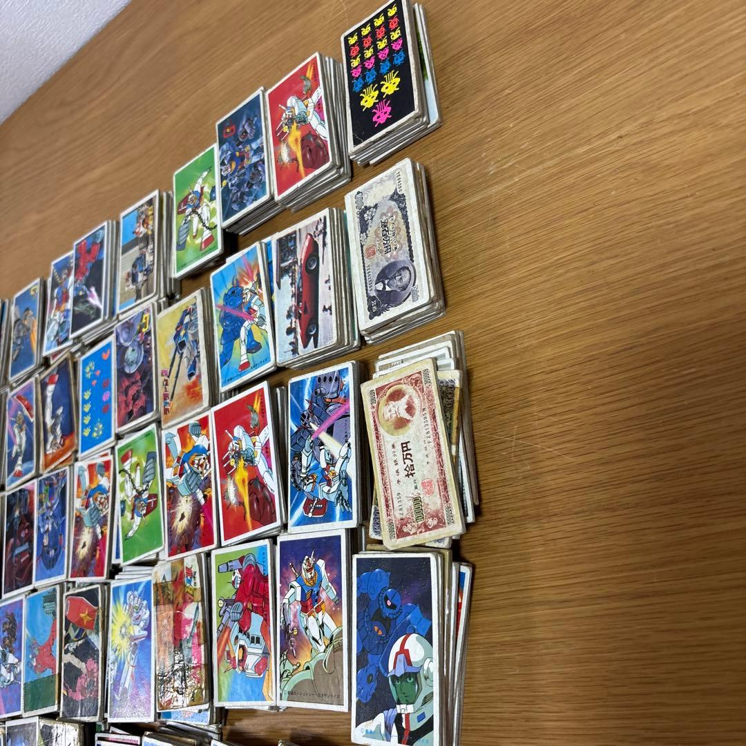 昭和レトロ　希少　大容量　ガンダム　めんこ　ドラえもん　キテレツ　仮面ライダー