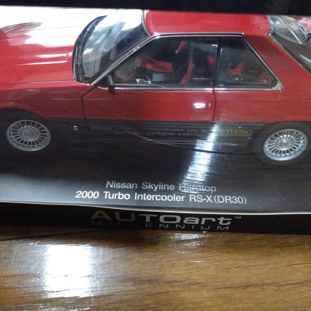 AUTOart Nissan Skyline Hardtop (DR30) 赤