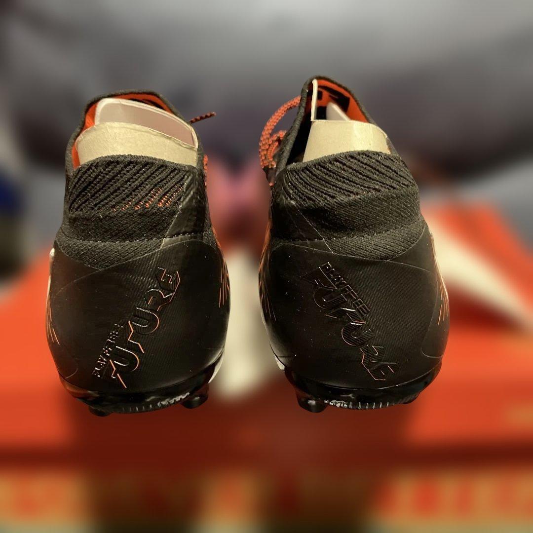 新品PUMA FUTURE 8アルティメットHGAG ￼サッカースパイク　27㎝