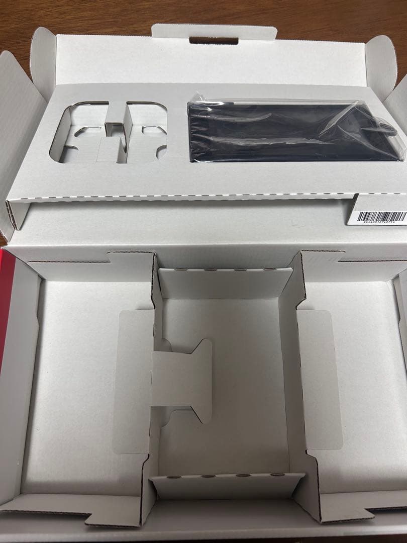 た*ま様 【ジャンク品】Nintendo Switch 本体 画面に傷ありソフト