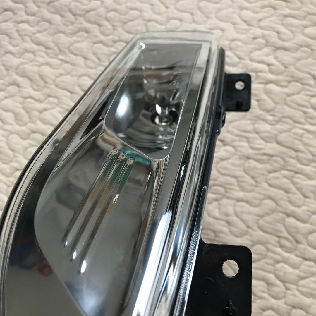 ◎日産セレナC27◎ 新品取外し部品　フォグランプ2個セット左右