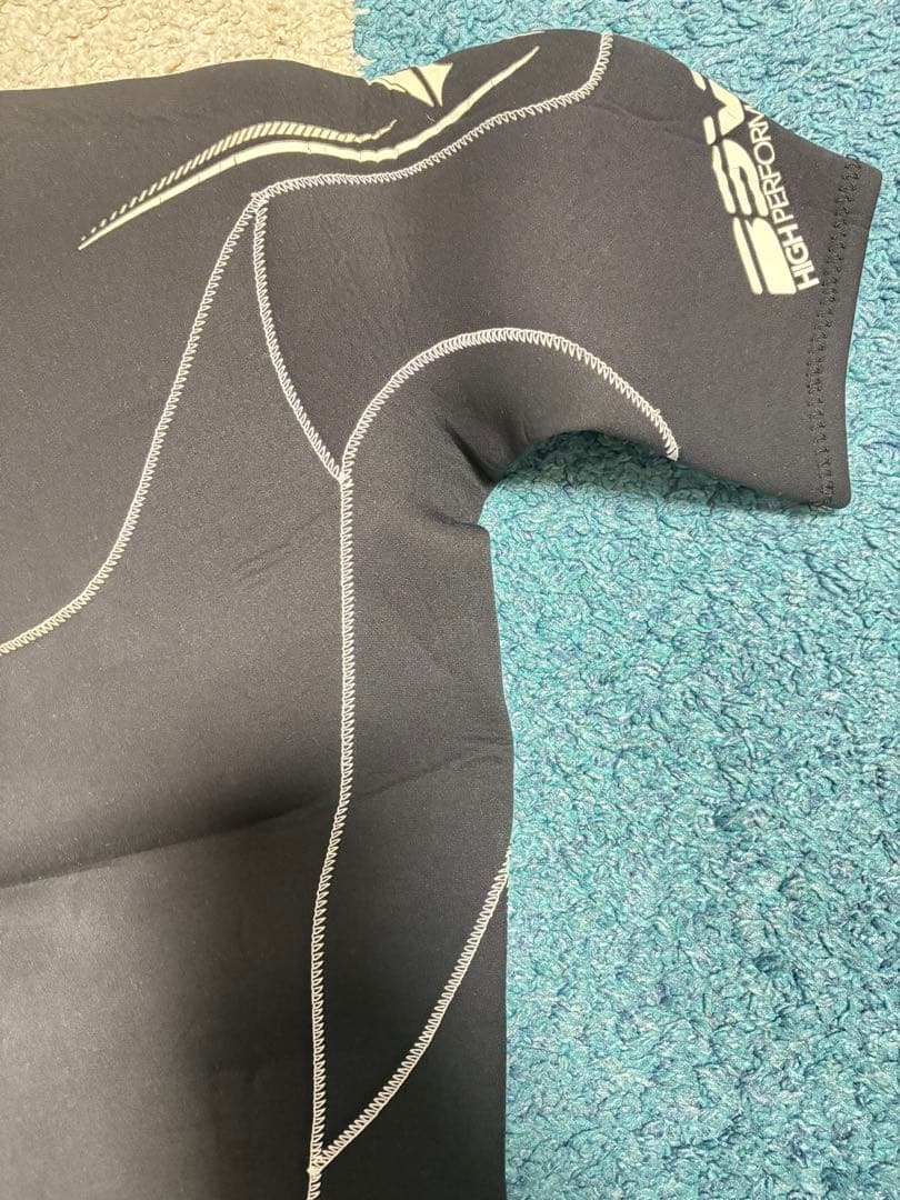 BE WET SUITSタッパー　2mm Lサイズ　極美品