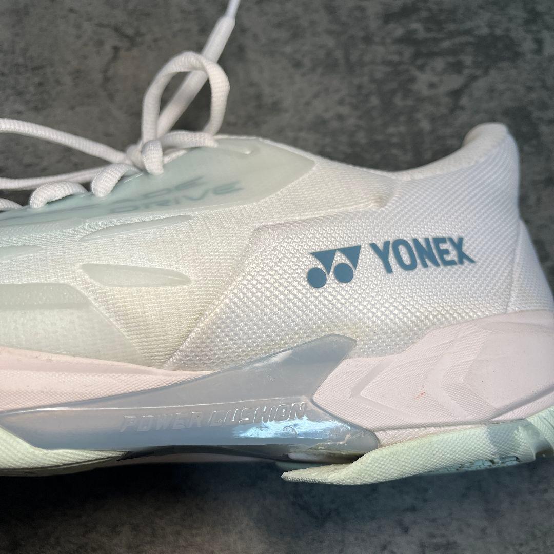 【ヨネックス】（28.5）パワークッションカスケードドライブ バドミントン