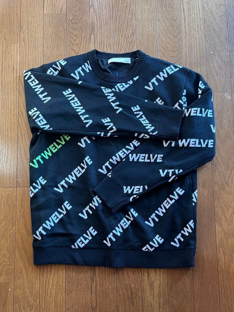 専用　VTWELVE ブラック クルーネックセーター