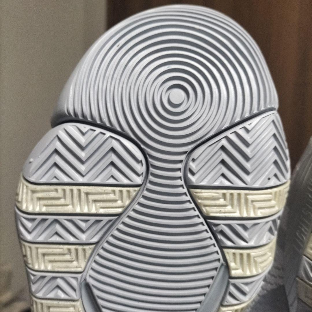 新品 28.0cm trae young2トレイヤング2 アディダス