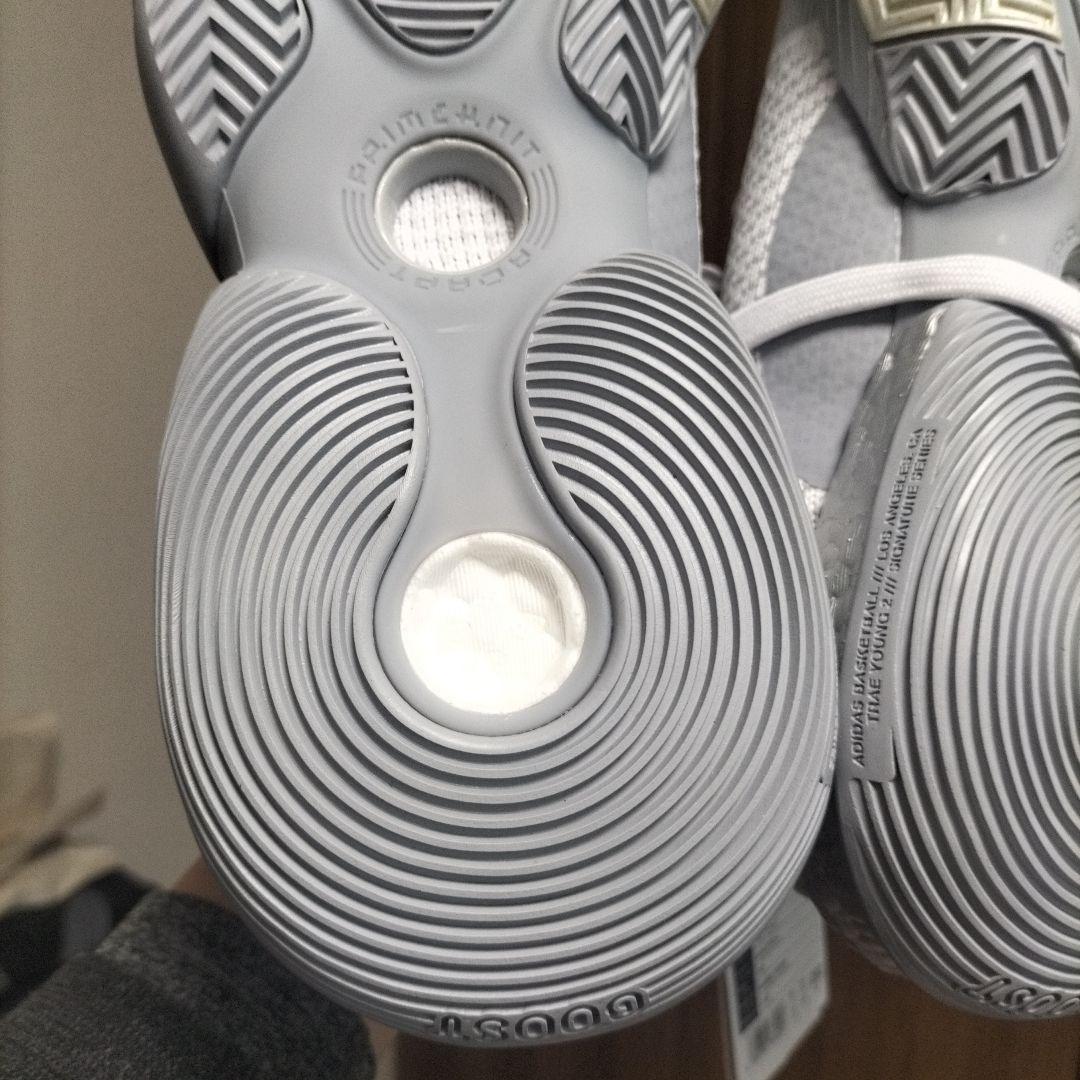 新品 28.0cm trae young2トレイヤング2 アディダス