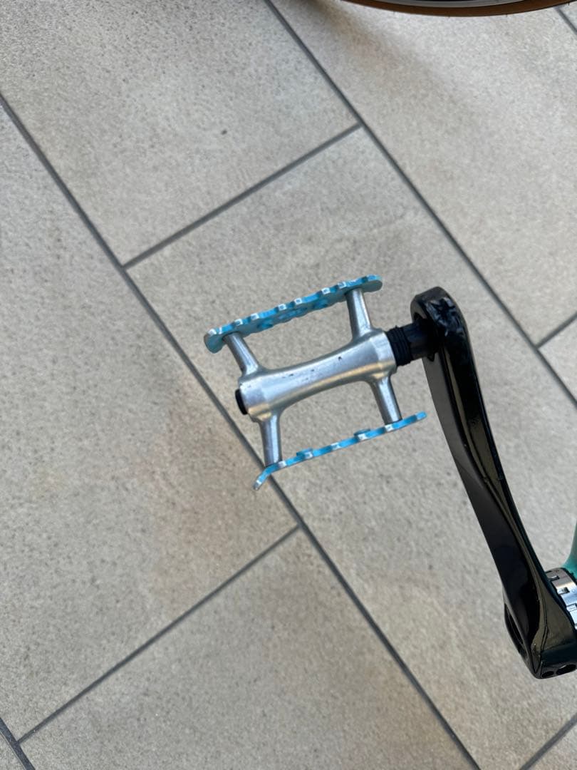 BIANCHI vianirone7ロードバイク自転車