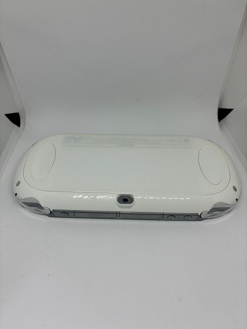【美品】PSVITA PCH-1100 クリスタル・ホワイト 箱付き