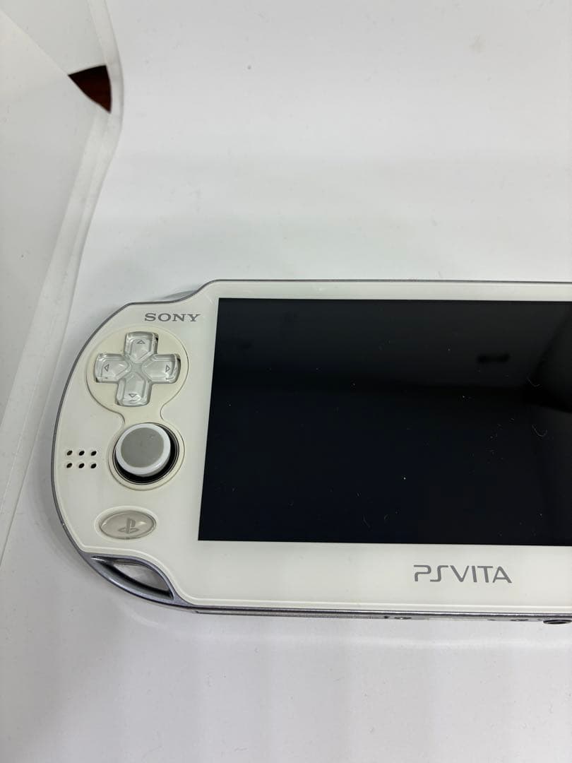 【美品】PSVITA PCH-1100 クリスタル・ホワイト 箱付き