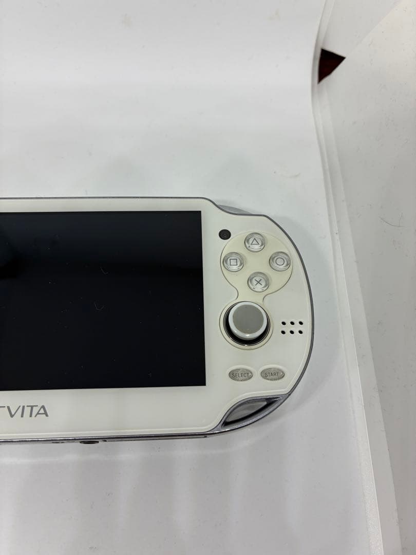 【美品】PSVITA PCH-1100 クリスタル・ホワイト 箱付き