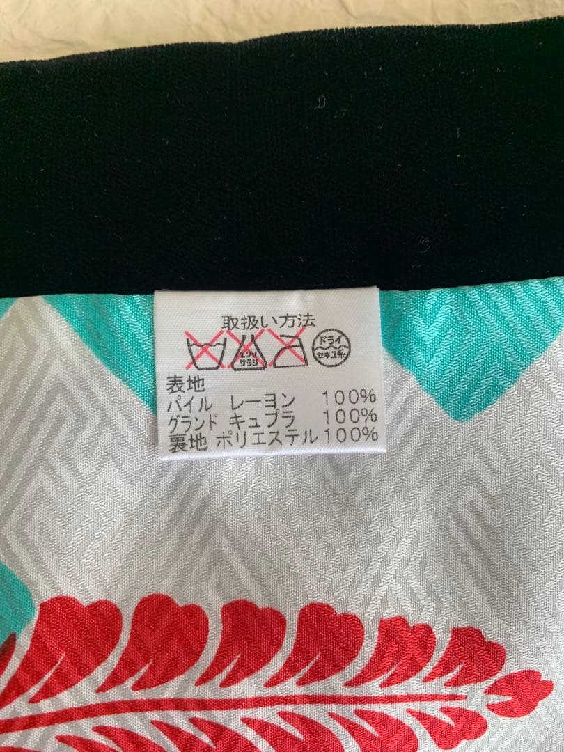 ケープポンチョ　半円型　黒地ベルベット　おとづき商店