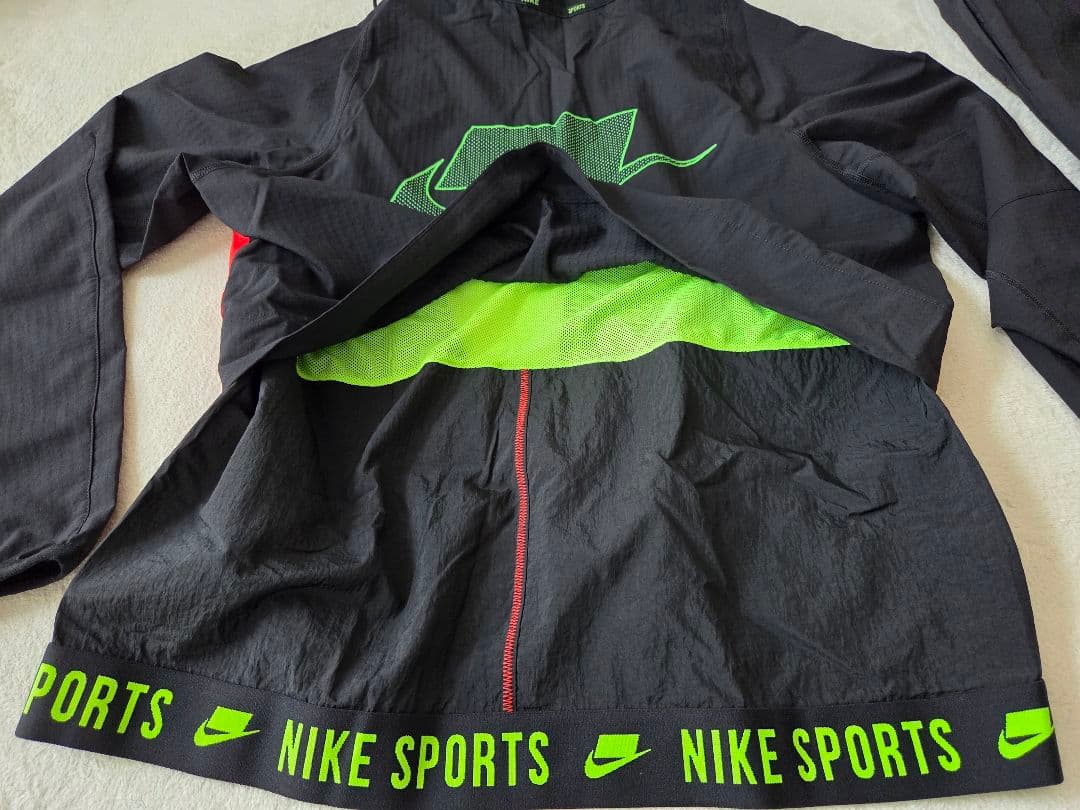 未使用・即購入可☆NIKEナイキ【 Lサイズ】セットアップ 上下セット ジャージ