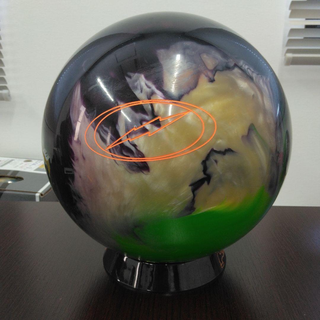ボウリングボール INTENSE STORM
