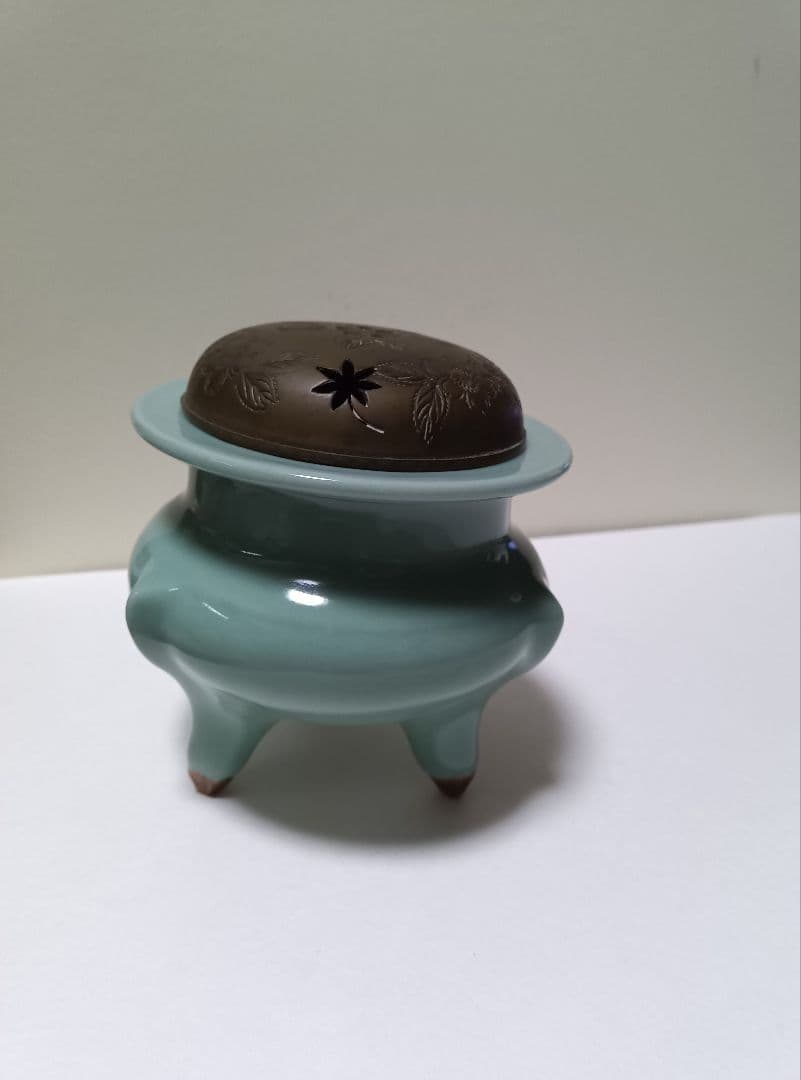 H*L様 青磁　 香炉