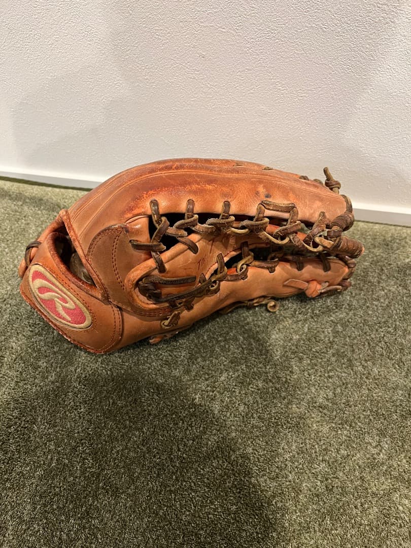 野球　投手用グローブ　外野用グローブ