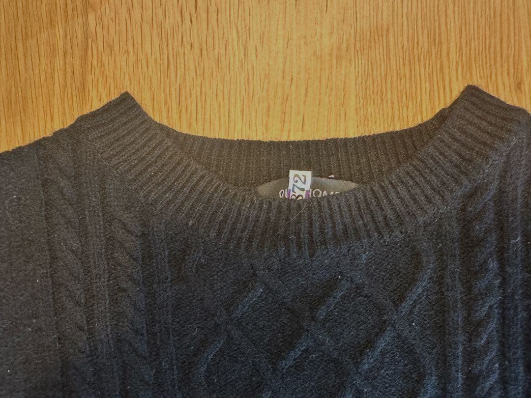 柔らかウールのニットベスト　ブラック