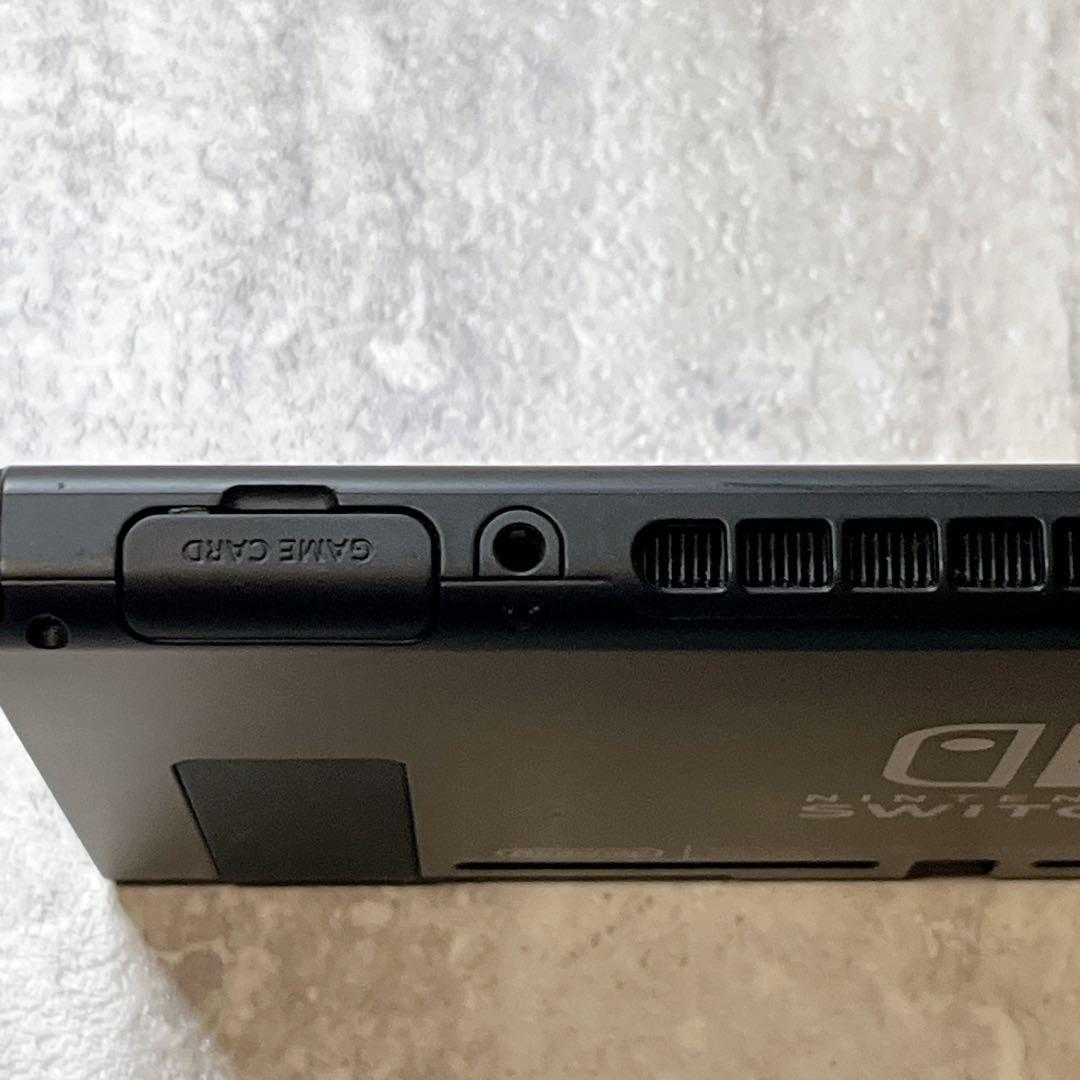 極美品　Nintendo Switch 本体 2019年製