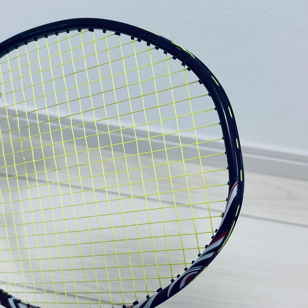 美品 アストロクス100zz 3U G5 クレナイ　astrox バドミントン