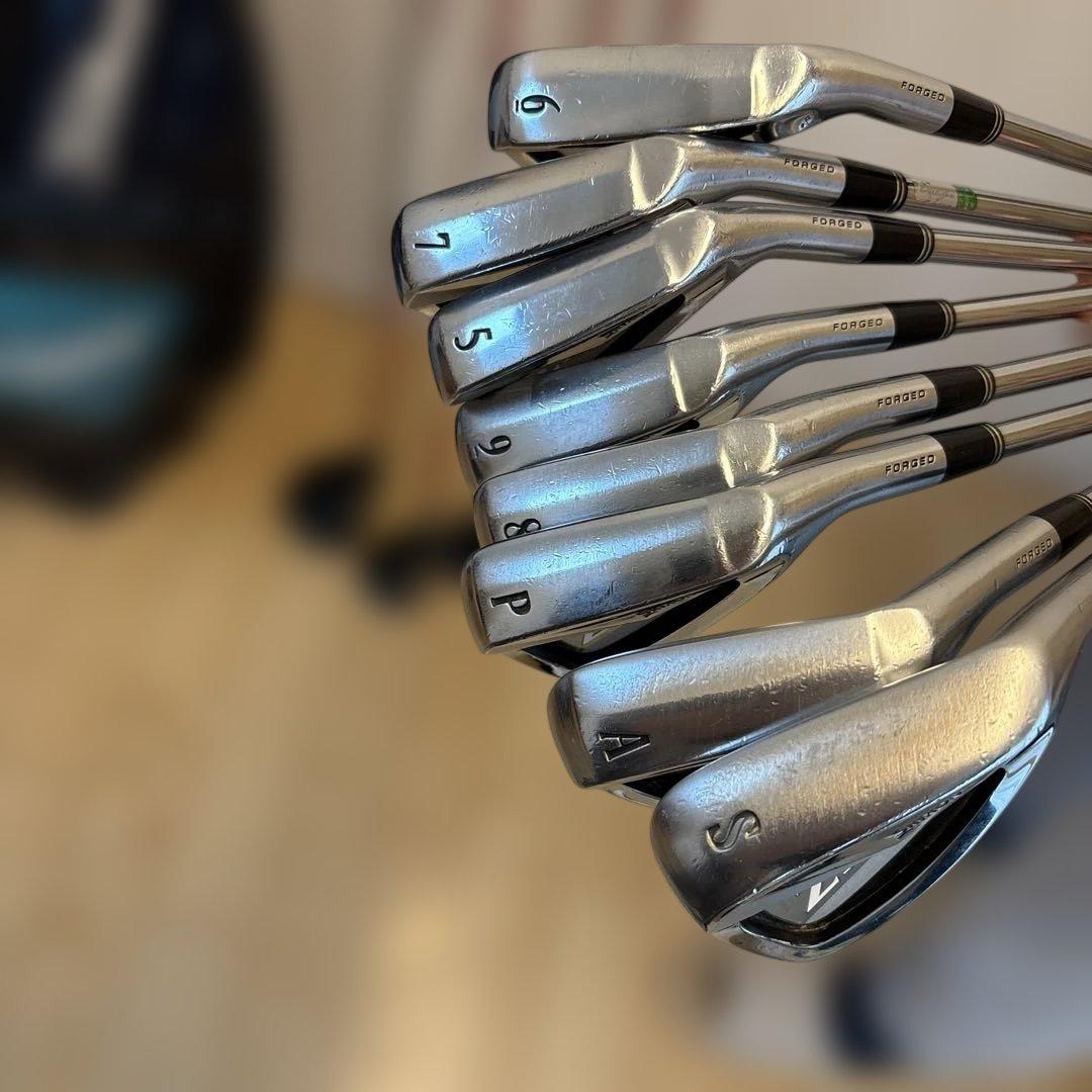 Titleist ゴルフバッグSrixonクラブセットTaylorMadeパター